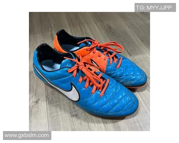 各大足球明星专属足球鞋揭秘及其选择背后的秘密分析 各大足球明星专属足球鞋揭秘及其选择背后的秘密分析