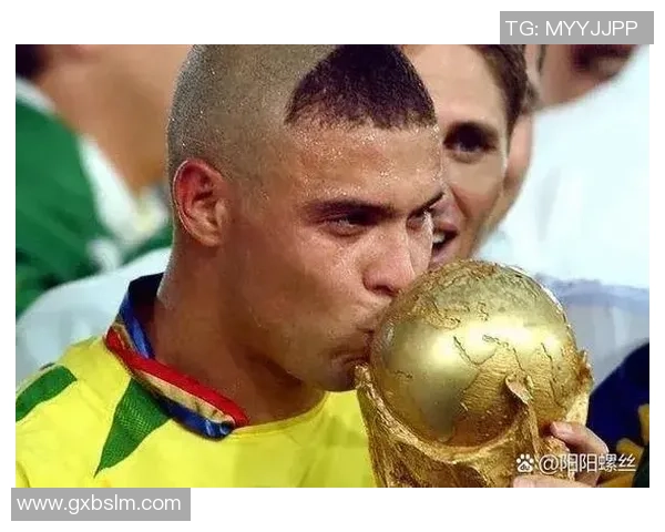 从贝利到梅西:解析足球四至六号球星的传奇与辉煌 从贝利到梅西:解析足球四至六号球星的传奇与辉煌