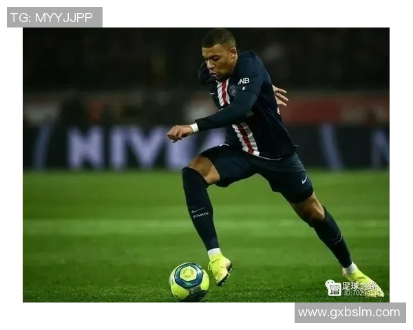 姆巴佩背后5号足球传奇人物揭秘 他们如何影响现代足球的风格与技术